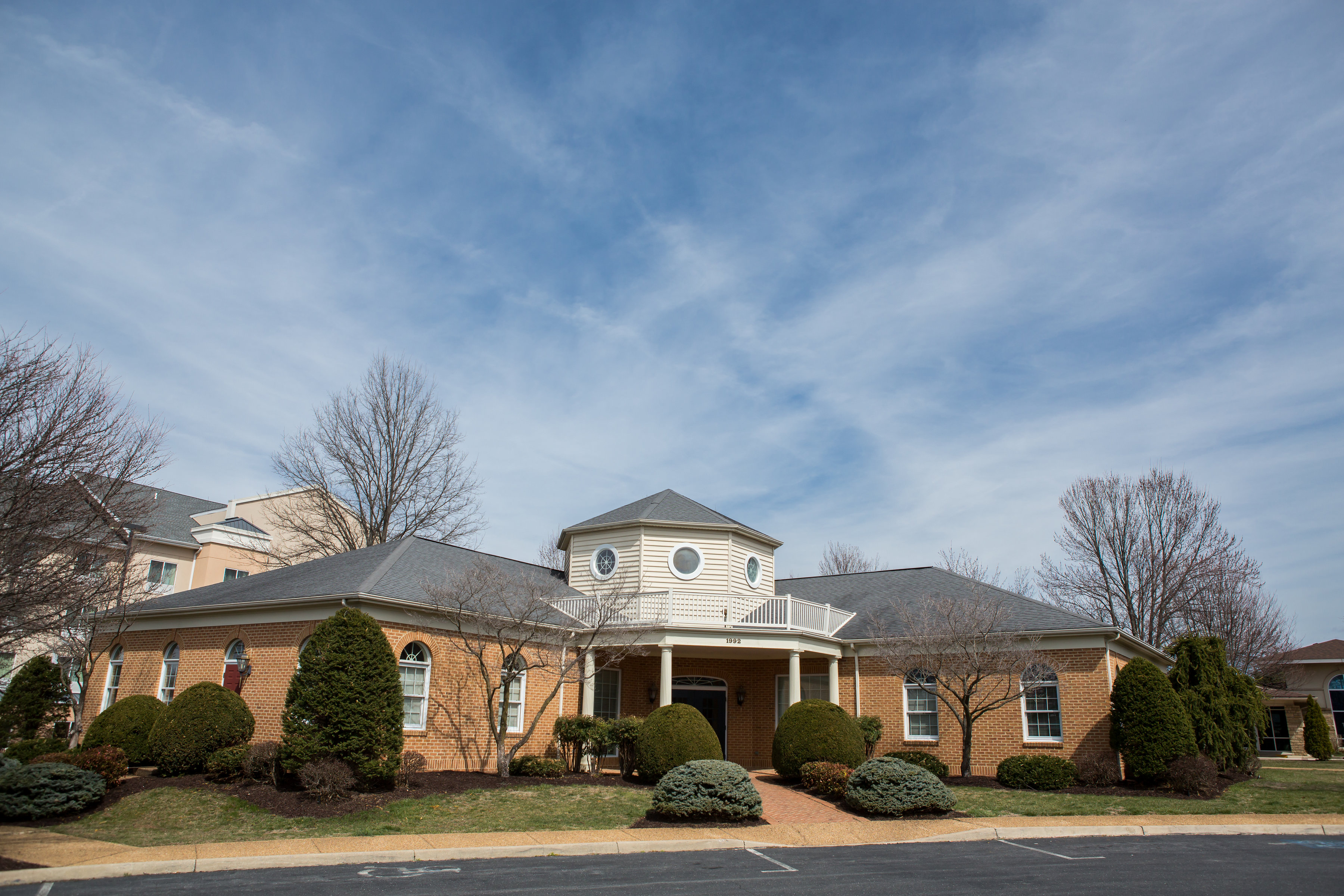 The outside of our veterinary center